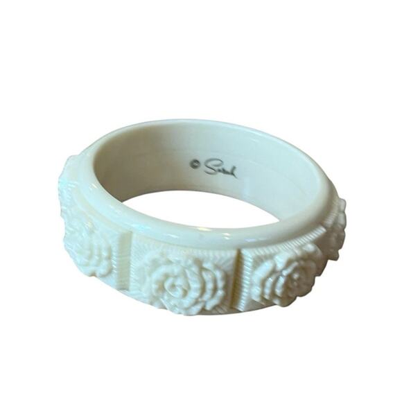 Sarah Coventry Faux Ivory Color Carved Roses Bracelet Bangle 3.5” Wide VTG 3-D - Picture 1 of 4